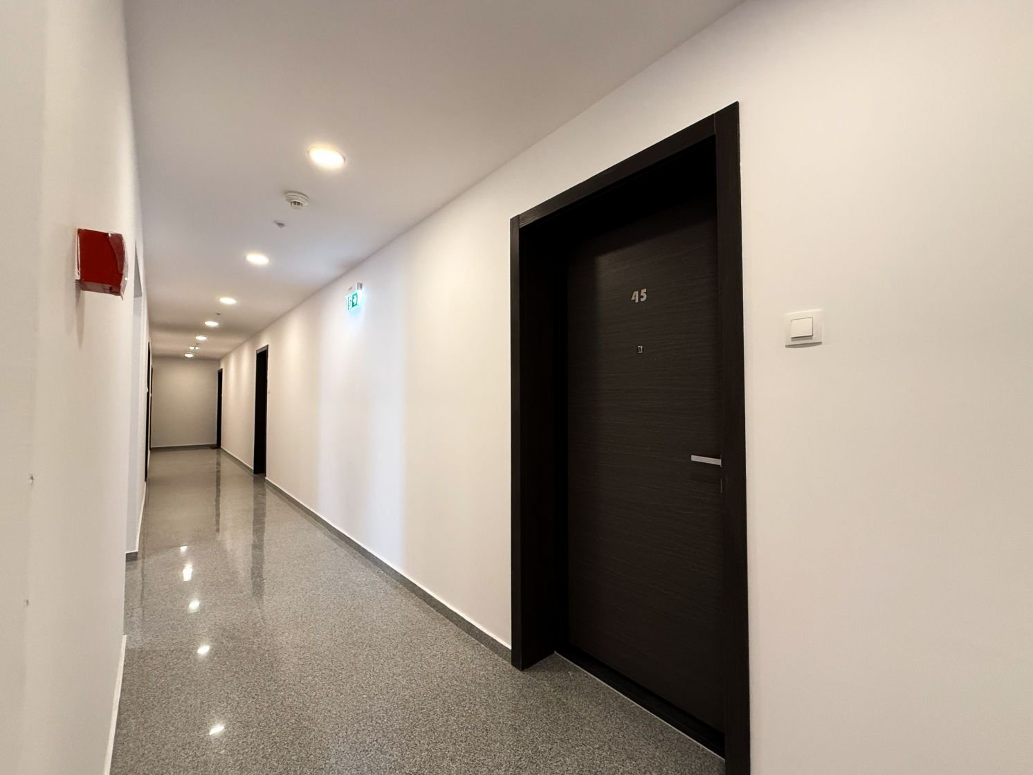 Studio 50 mp in Greenfield – complet mobilat si utilat, gata de mutare — fotografia 3